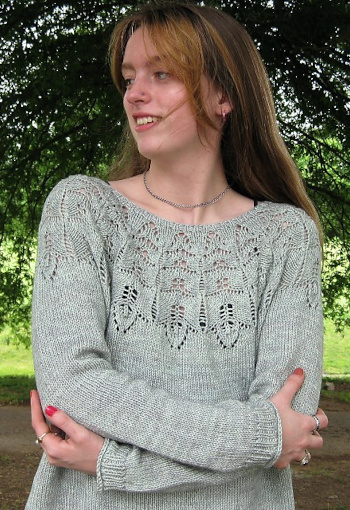 Nouchali by Susanna IC,Photo © ArtQulia Designs by Susanna IC; published in Tosh Wool + Cotton Collection and madelinetosh TM