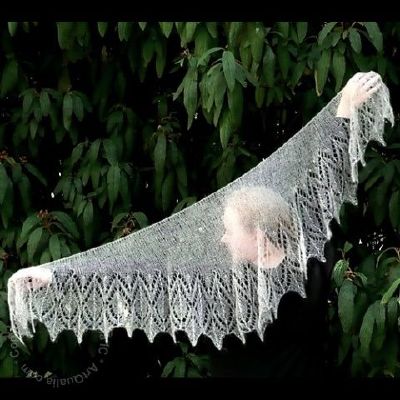 Icicles Shawl by Susanna IC, Photo © ArtQualia