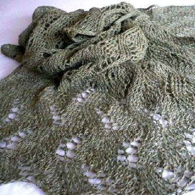 Meandering Vines Shawl by Susanna IC, Photo © ArtQualia