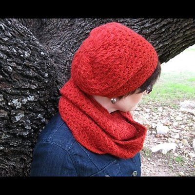 Oren Hat & Cowl by Susanna IC, photo © Susanna IC